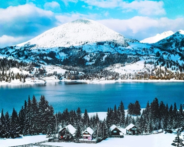 Colibița • Marea la munte