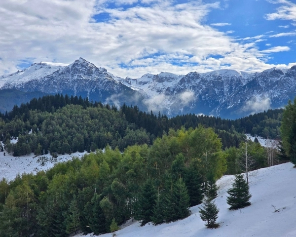 Drumeție la Vf. Postavarul și Amfiteatrul Transilvania 