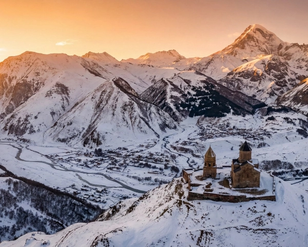 Georgia Ski – Tbilisi și schi în Munții Caucaz