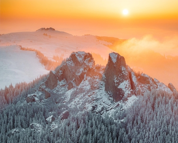 Drumeție ➤ Vf. Giumalău 1858 m • Cheile Moara Dracului   • Vf. Alunu 1665 m